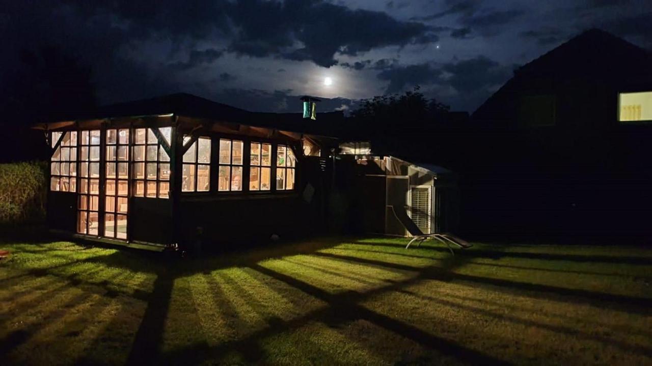 Ferienhaus Mit 2 Fewo In Mecklenburg Apartment Wesenberg Bagian luar foto