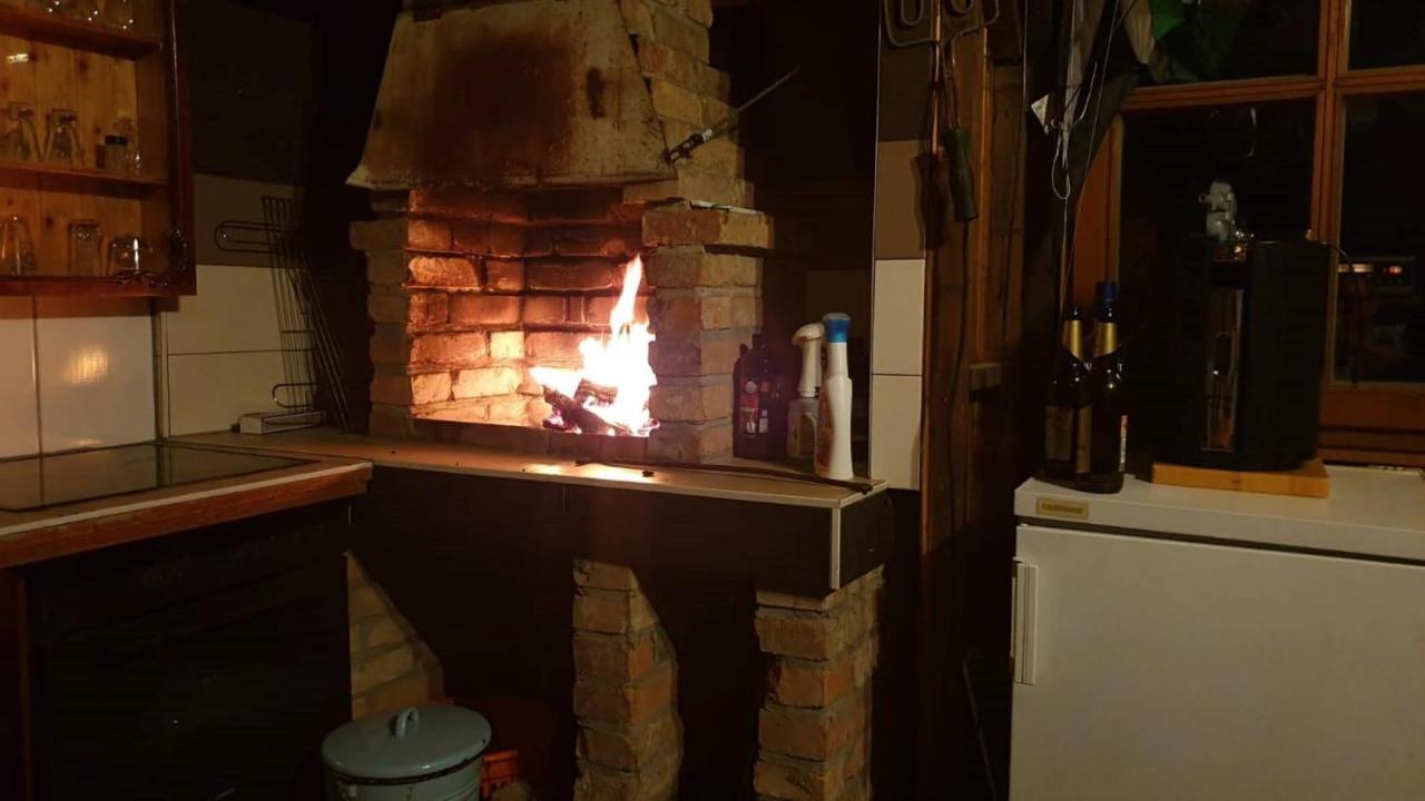 Ferienhaus Mit 2 Fewo In Mecklenburg Apartment Wesenberg Bagian luar foto