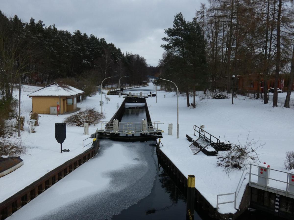 Ferienhaus Mit 2 Fewo In Mecklenburg Apartment Wesenberg Bagian luar foto