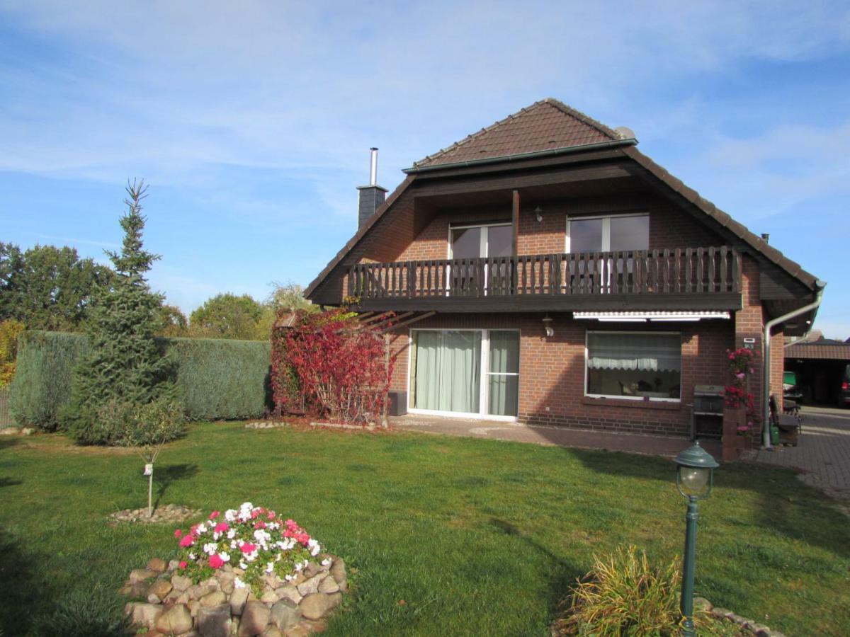 Ferienhaus Mit 2 Fewo In Mecklenburg Apartment Wesenberg Bagian luar foto