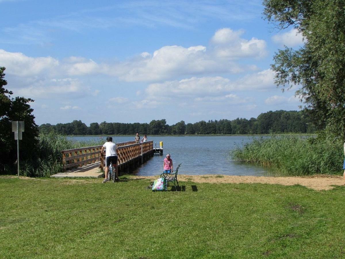 Ferienhaus Mit 2 Fewo In Mecklenburg Apartment Wesenberg Bagian luar foto