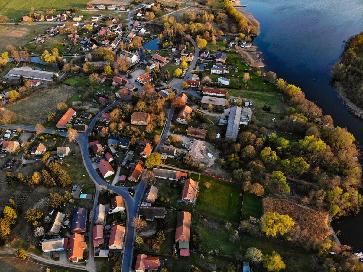 Ferienhaus Mit 2 Fewo In Mecklenburg Apartment Wesenberg Bagian luar foto