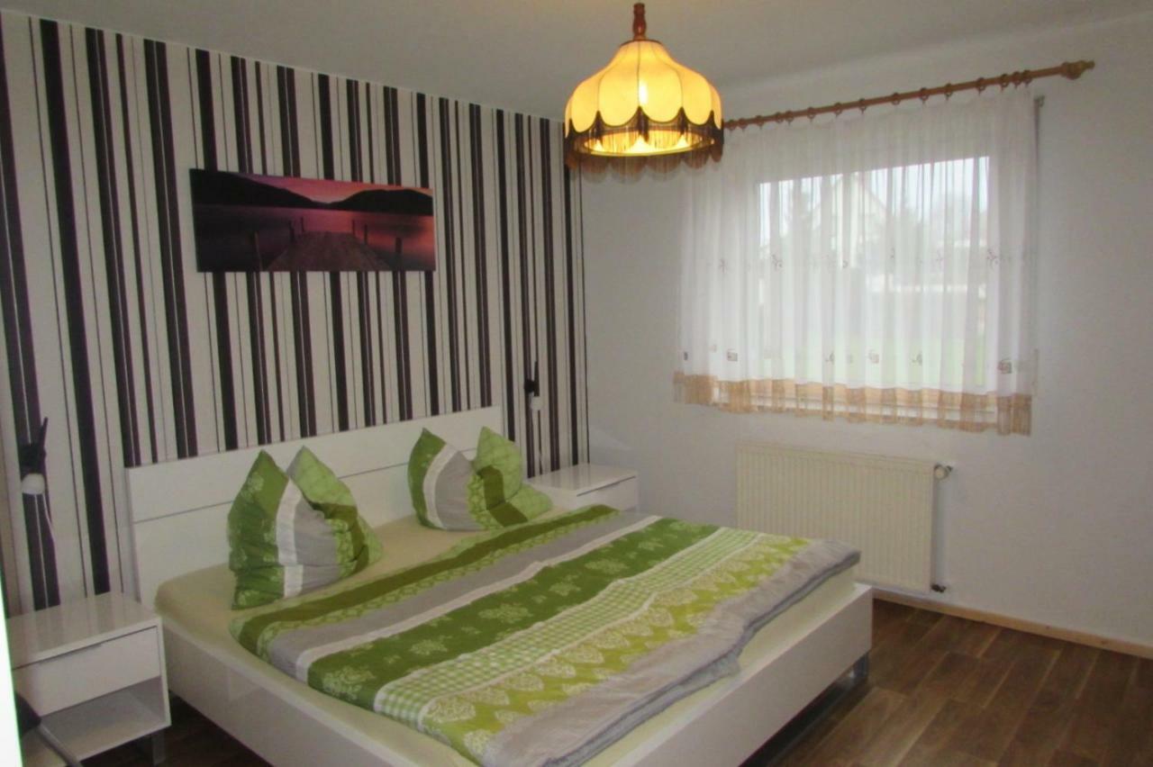 Ferienhaus Mit 2 Fewo In Mecklenburg Apartment Wesenberg Bagian luar foto